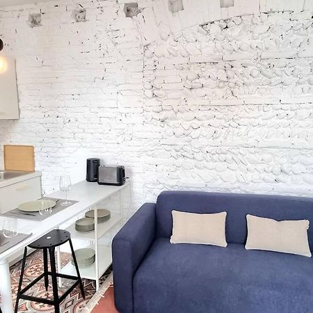 Grand Studio Avec Terrasse - Gare - Metro - Wifi Тулуза Экстерьер фото